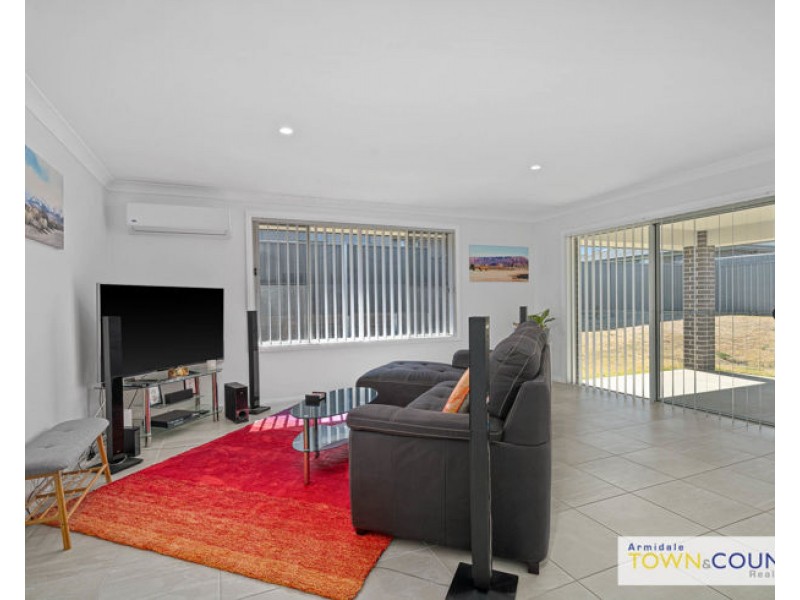 32 Cookes Road, Armidale NSW 2350