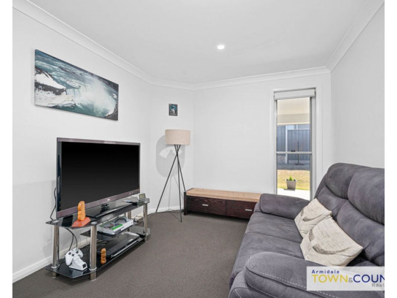 32 Cookes Road, Armidale NSW 2350
