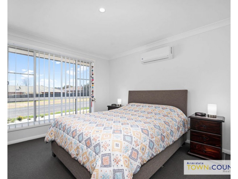 32 Cookes Road, Armidale NSW 2350