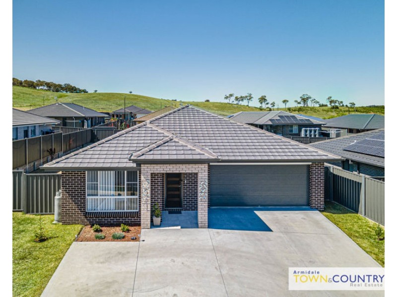 32 Cookes Road, Armidale NSW 2350