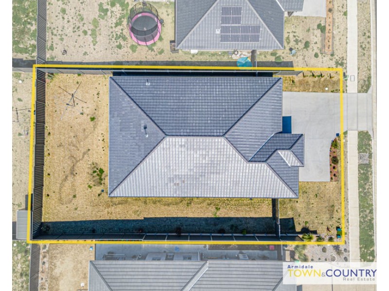 32 Cookes Road, Armidale NSW 2350