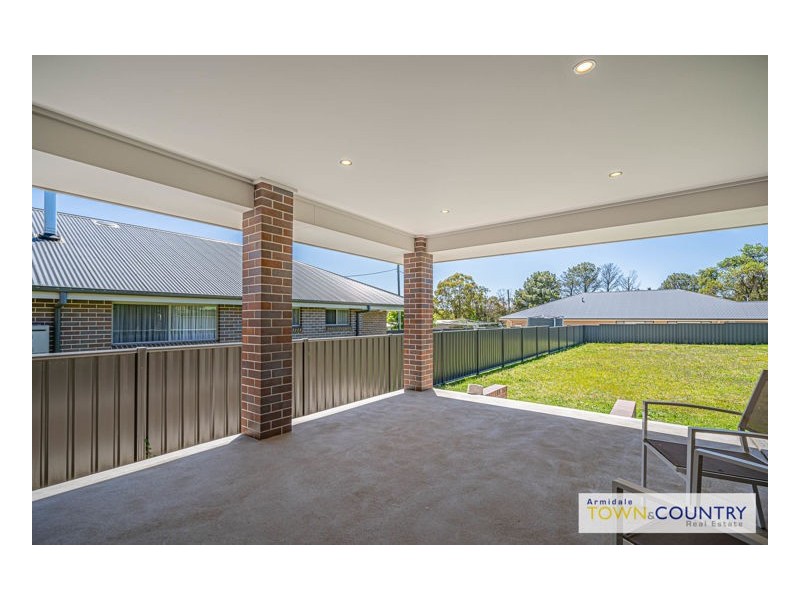 40 Plane Avenue, Uralla NSW 2358