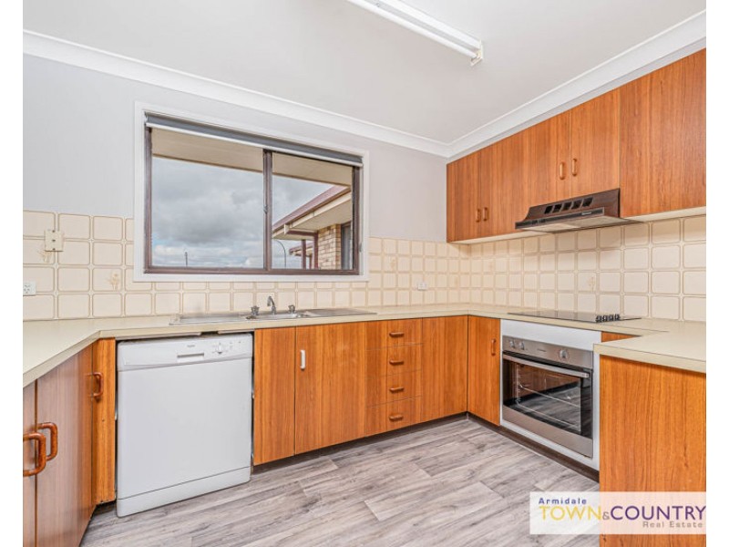 8 Pointsfield Place, Armidale NSW 2350