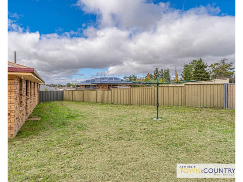 8 Pointsfield Place, Armidale NSW 2350