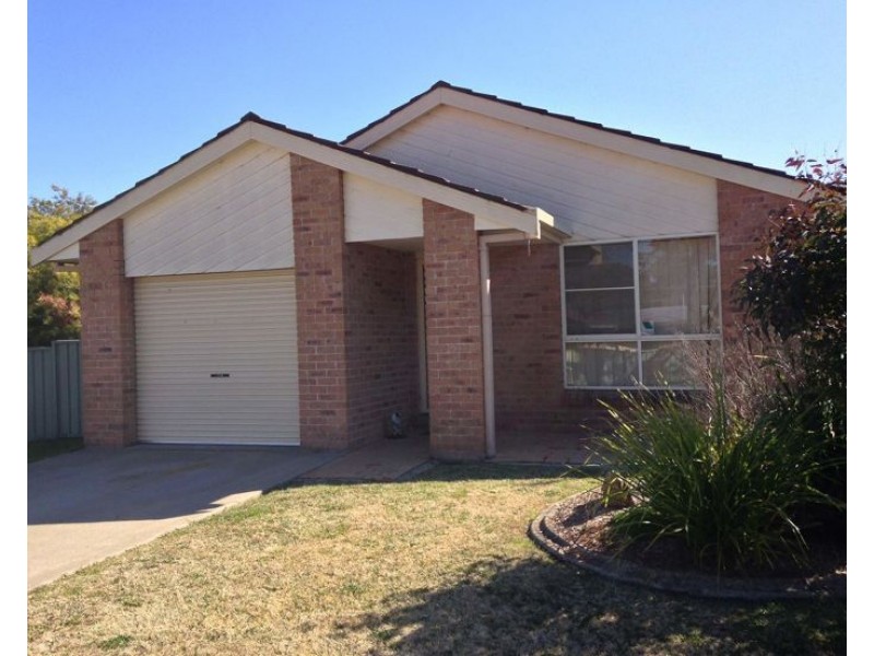 1/87 Queen Elizabeth Drive, Armidale NSW 2350