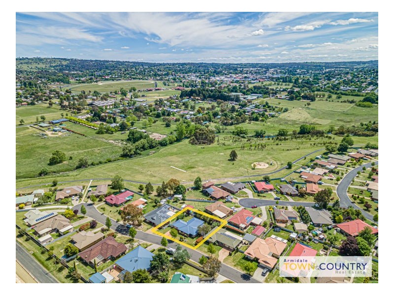 23 Eleanor Close, Armidale NSW 2350