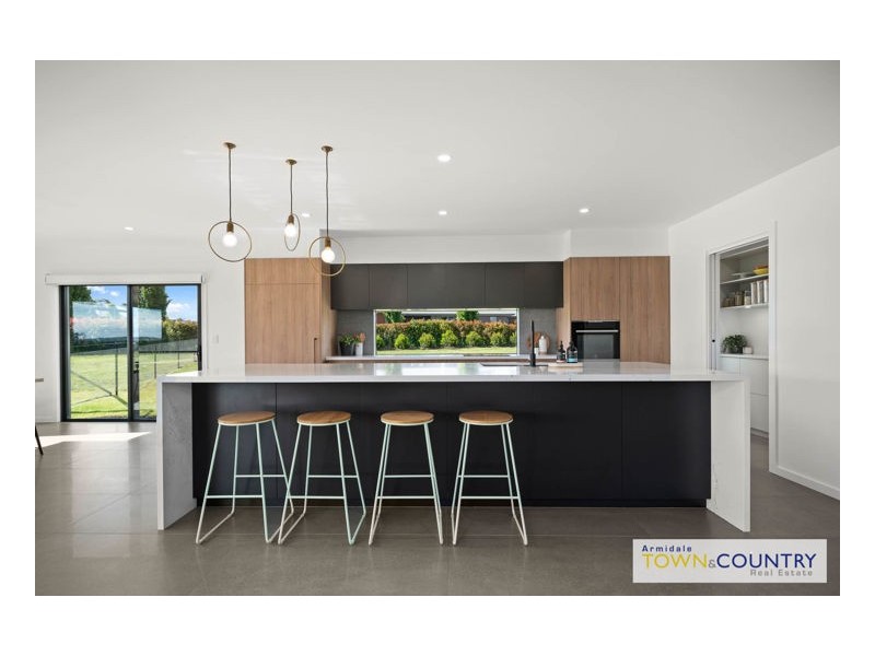 6 Lilley Lane, Armidale NSW 2350