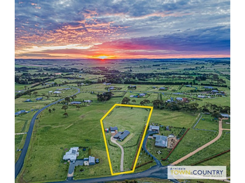 6 Lilley Lane, Armidale NSW 2350