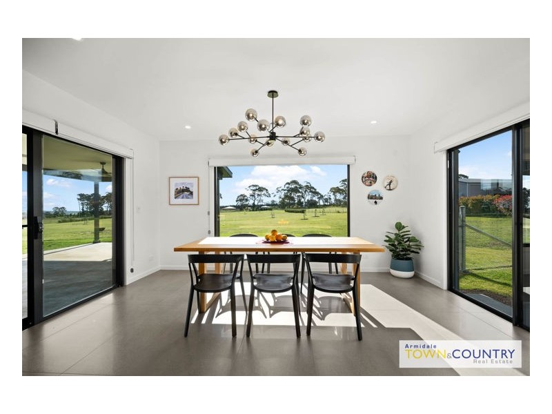 6 Lilley Lane, Armidale NSW 2350