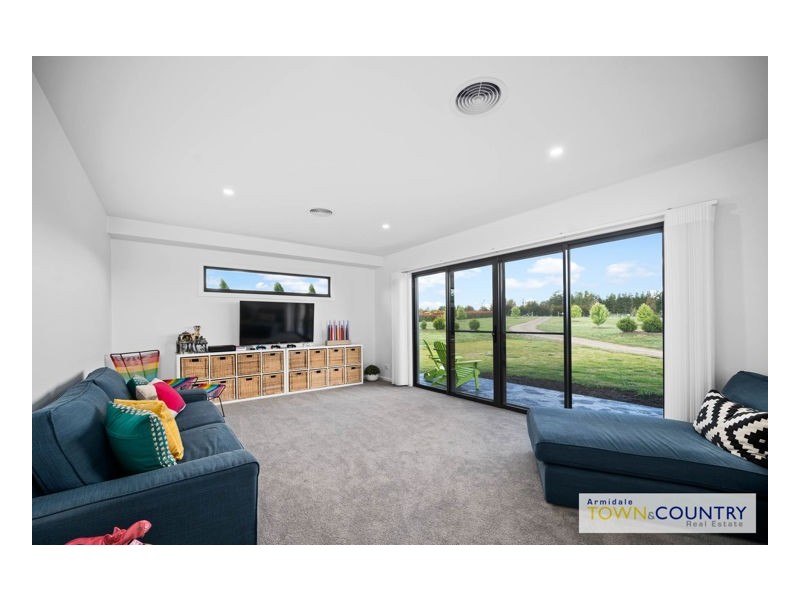 6 Lilley Lane, Armidale NSW 2350