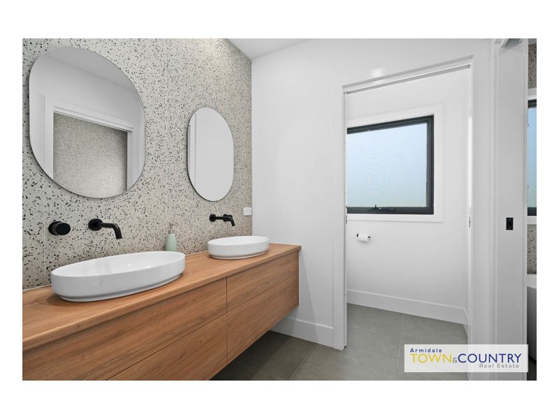 6 Lilley Lane, Armidale NSW 2350