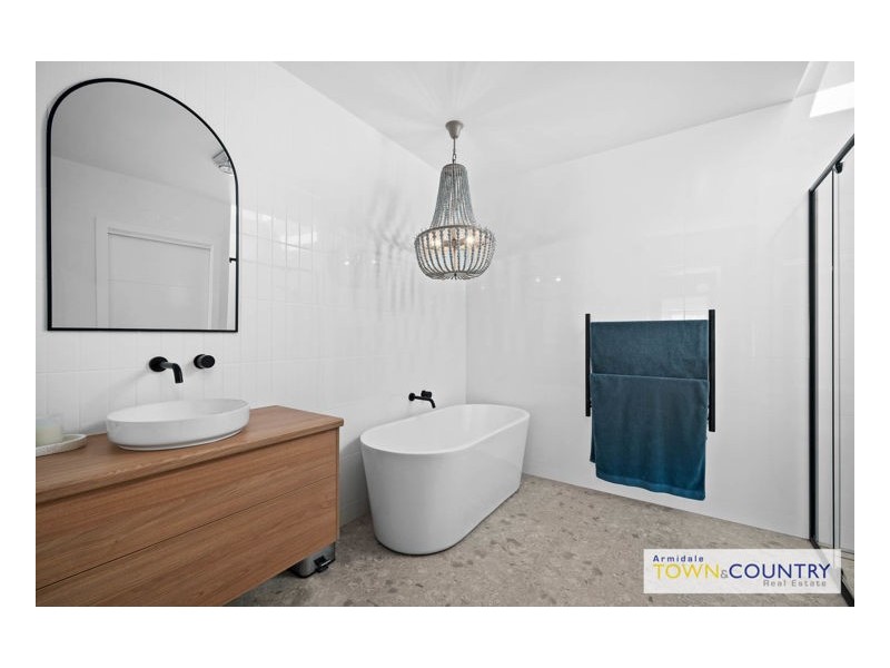 6 Lilley Lane, Armidale NSW 2350