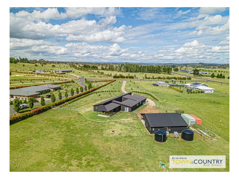 6 Lilley Lane, Armidale NSW 2350