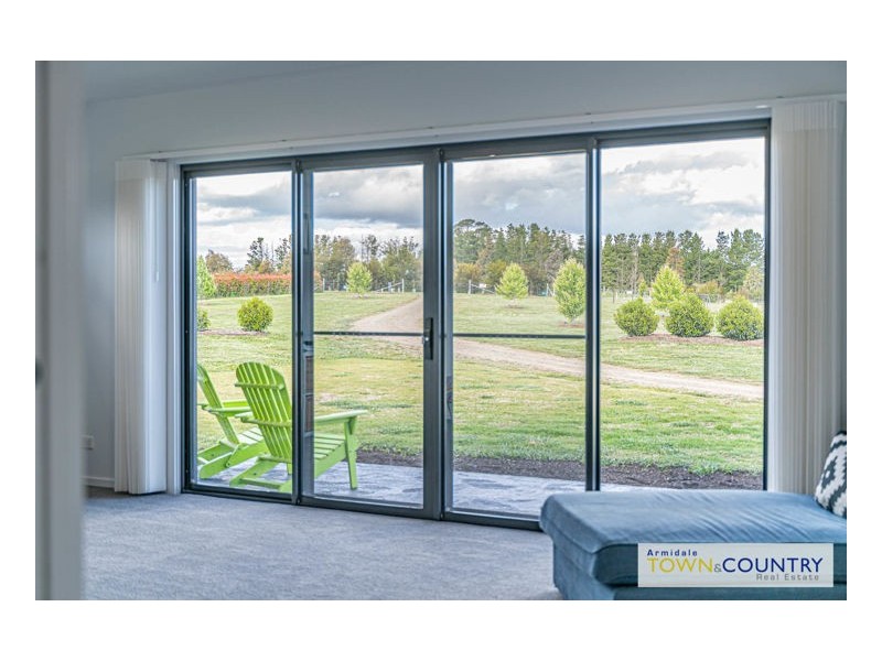 6 Lilley Lane, Armidale NSW 2350