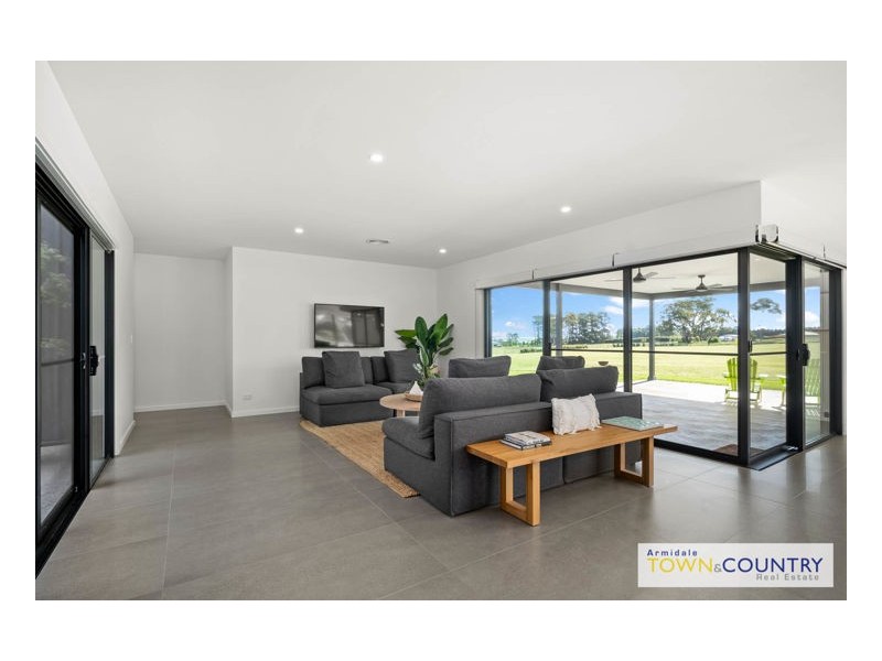 6 Lilley Lane, Armidale NSW 2350