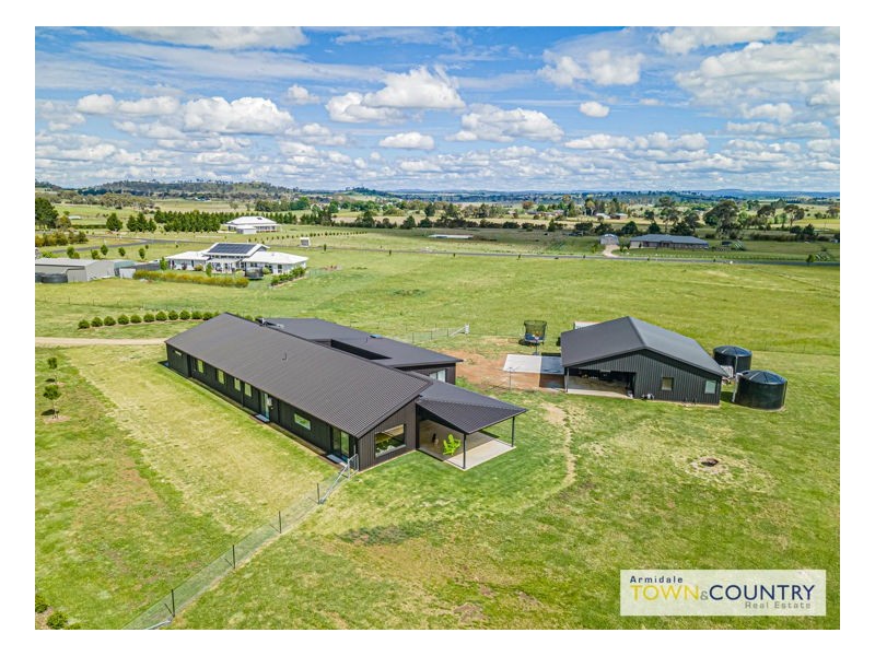 6 Lilley Lane, Armidale NSW 2350