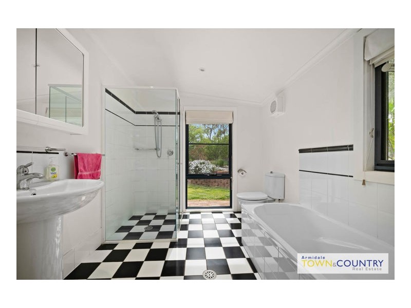 47 Balgownie Drive, Armidale NSW 2350