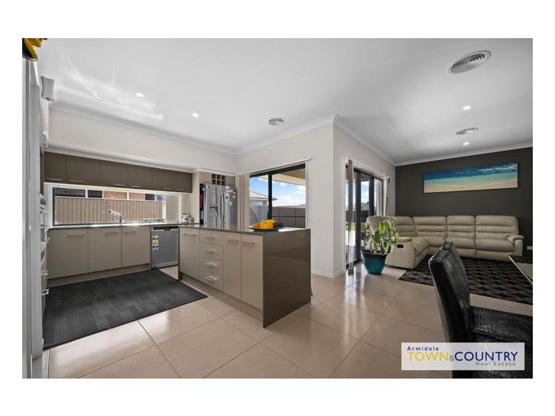 14 Spearmount Drive, Armidale NSW 2350