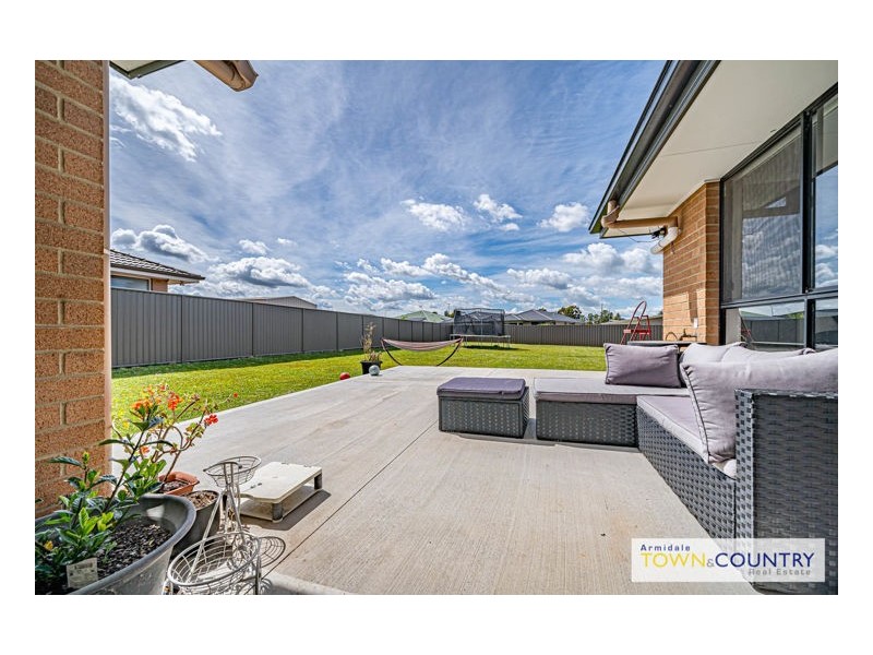 14 Spearmount Drive, Armidale NSW 2350