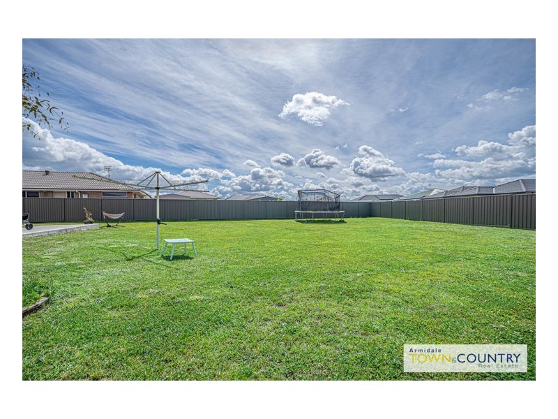14 Spearmount Drive, Armidale NSW 2350