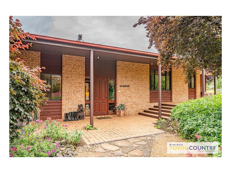 169 Kalinda Road, Armidale NSW 2350