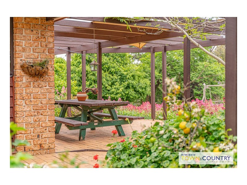 169 Kalinda Road, Armidale NSW 2350