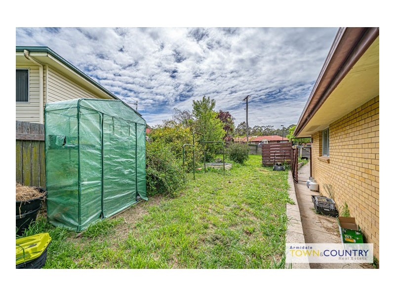 20 Glass Street, Armidale NSW 2350