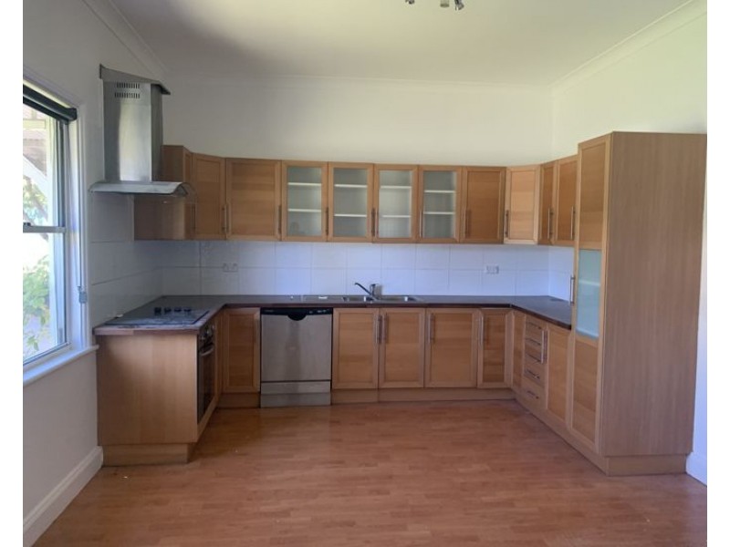 15 Crescent Street, Armidale NSW 2350