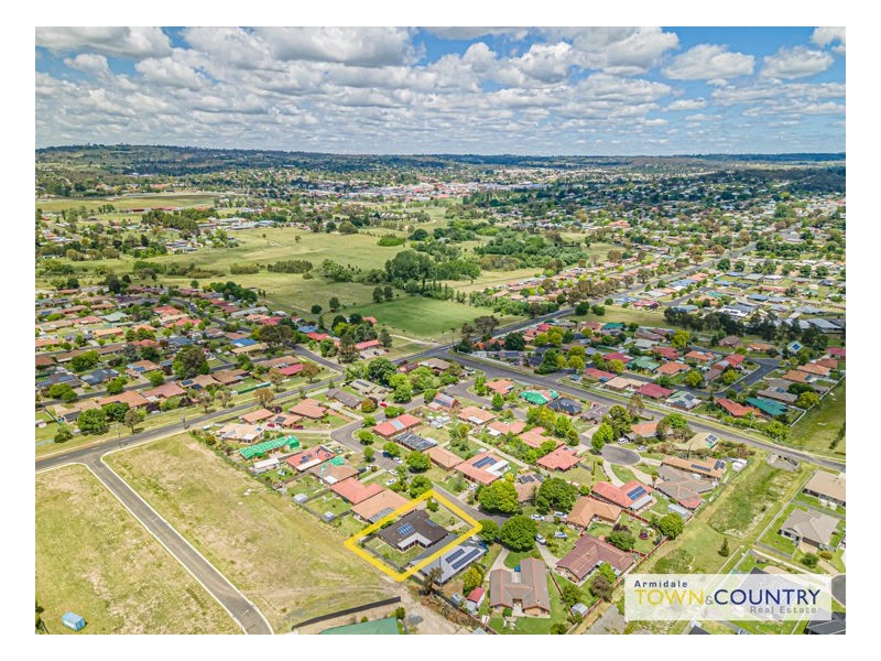 28 Northey Drive, Armidale NSW 2350