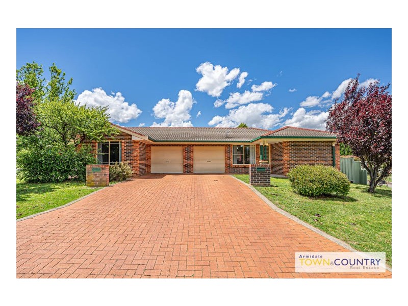 17 Grills Place, Armidale NSW 2350
