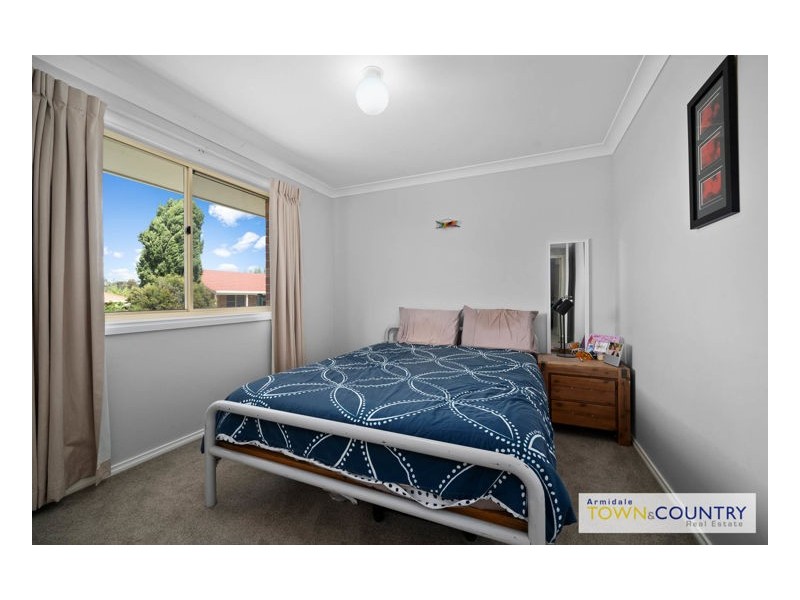 17 Grills Place, Armidale NSW 2350
