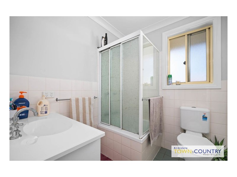17 Grills Place, Armidale NSW 2350