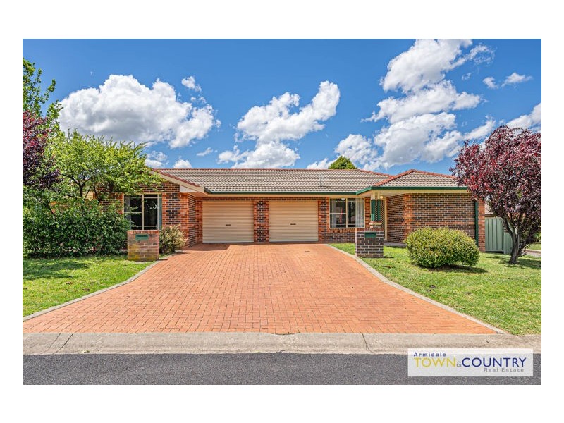 17 Grills Place, Armidale NSW 2350