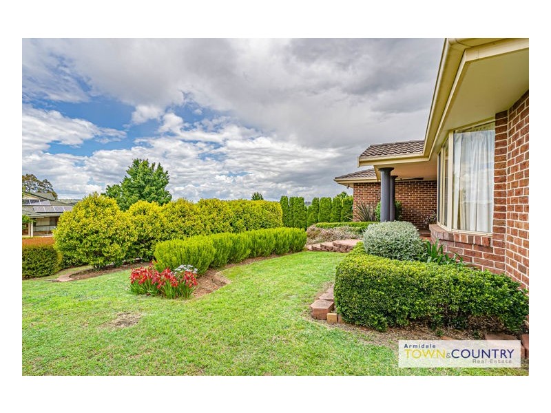 23 Norris Drive, Armidale NSW 2350