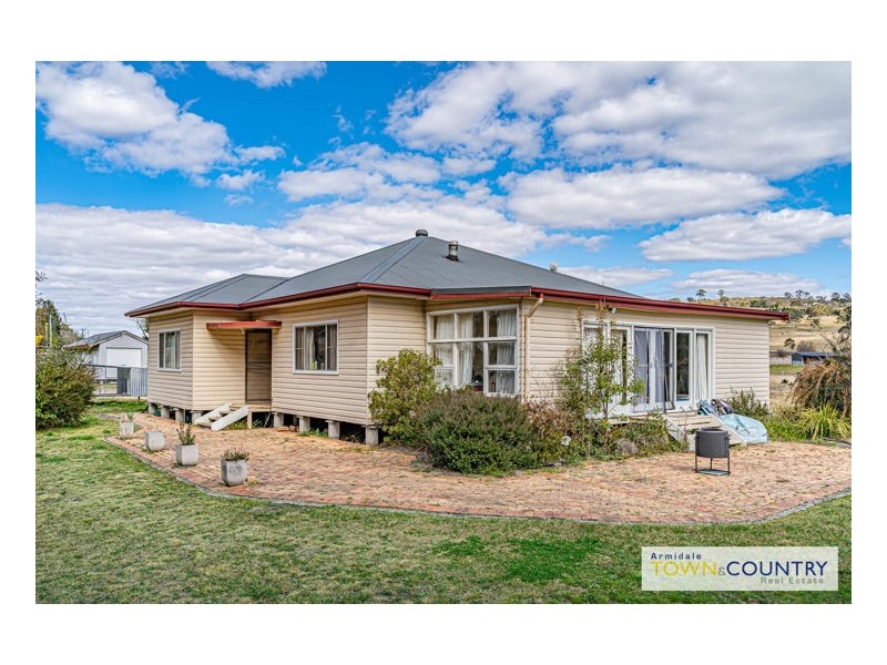 36 Dangarsleigh Road, Armidale NSW 2350