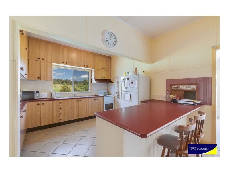 36 Dangarsleigh Road, Armidale NSW 2350