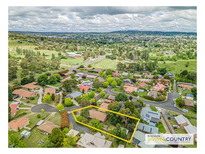 30 Verna Close, Armidale NSW 2350
