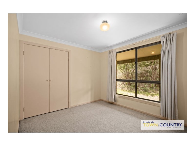 30 Verna Close, Armidale NSW 2350