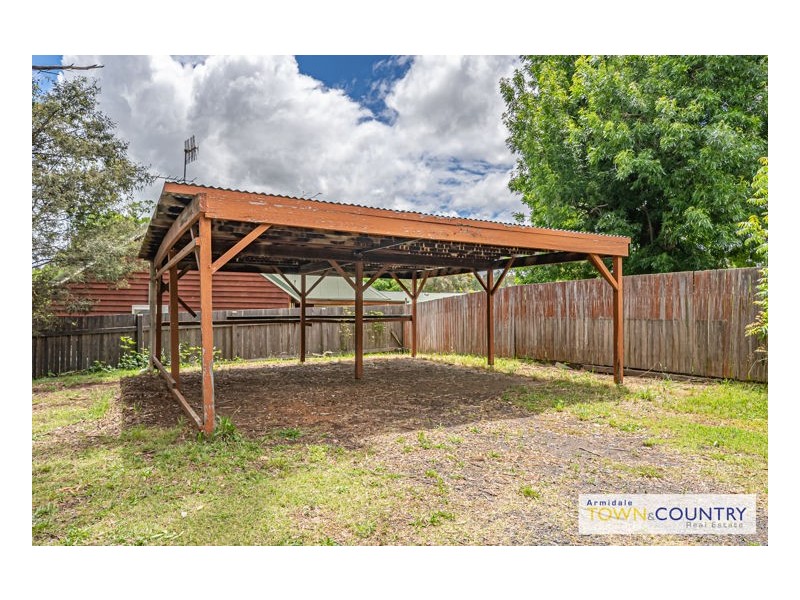 30 Verna Close, Armidale NSW 2350