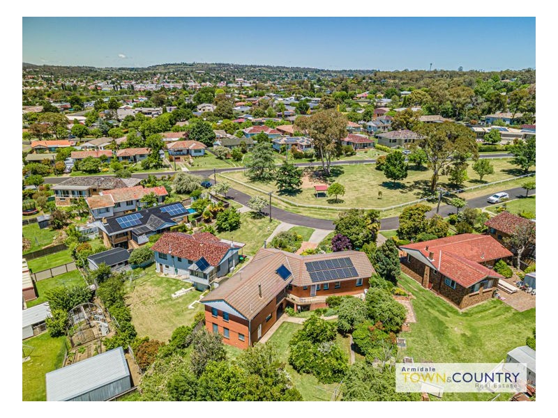 9 Wilson Avenue, Armidale NSW 2350