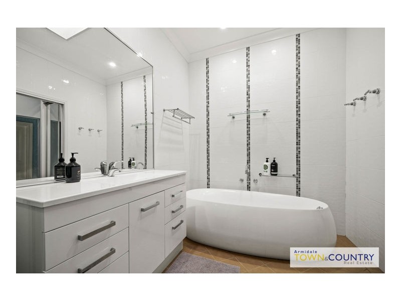 216 Cookes Road, Armidale NSW 2350