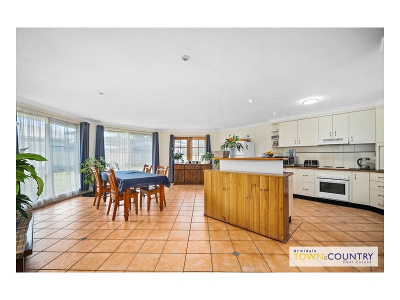 17 Aldred Avenue, Armidale NSW 2350
