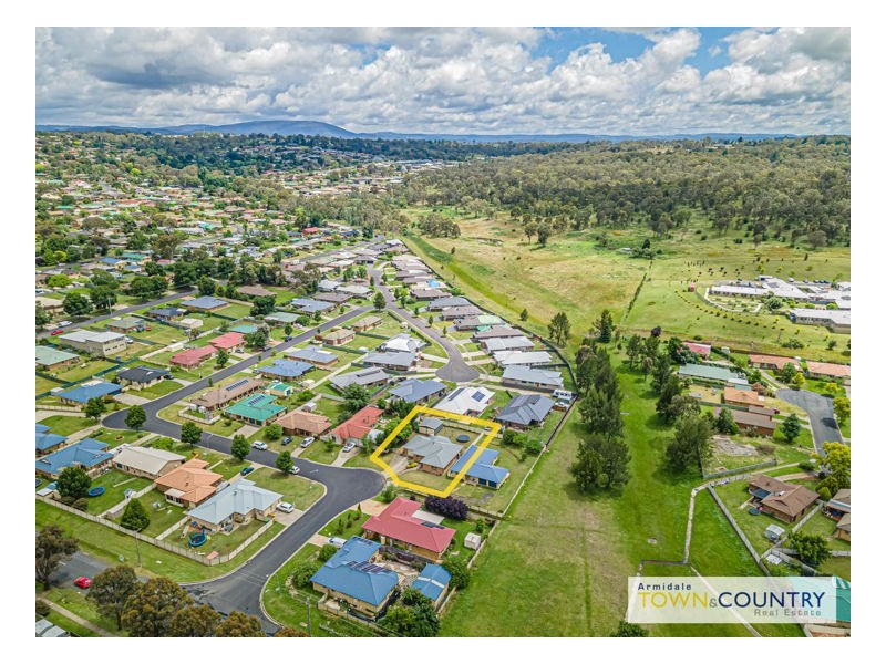 17 Aldred Avenue, Armidale NSW 2350