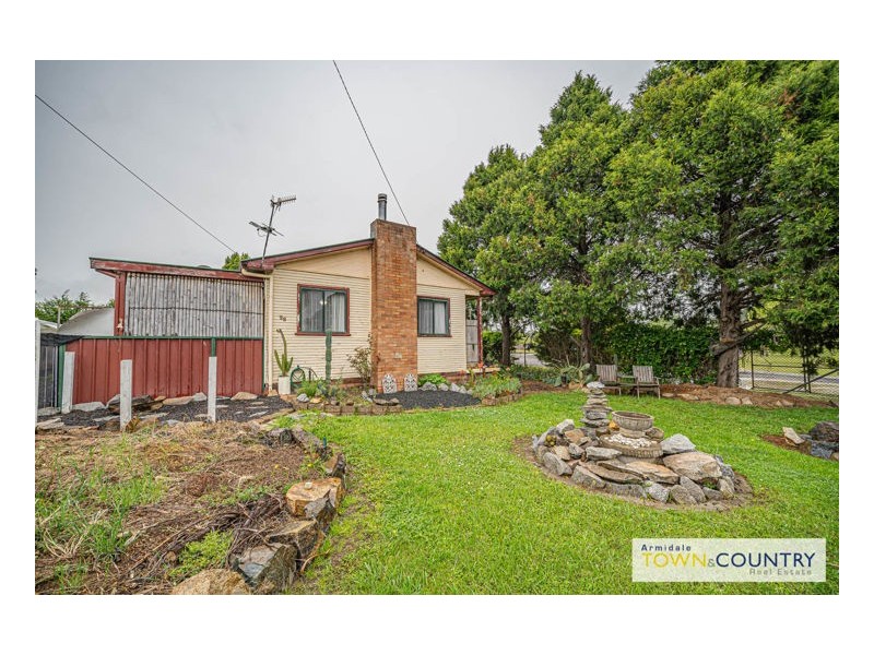 26 Drew Street, Armidale NSW 2350