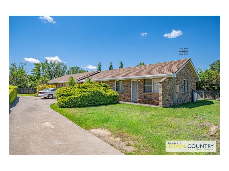 8 Centennial Close, Armidale NSW 2350