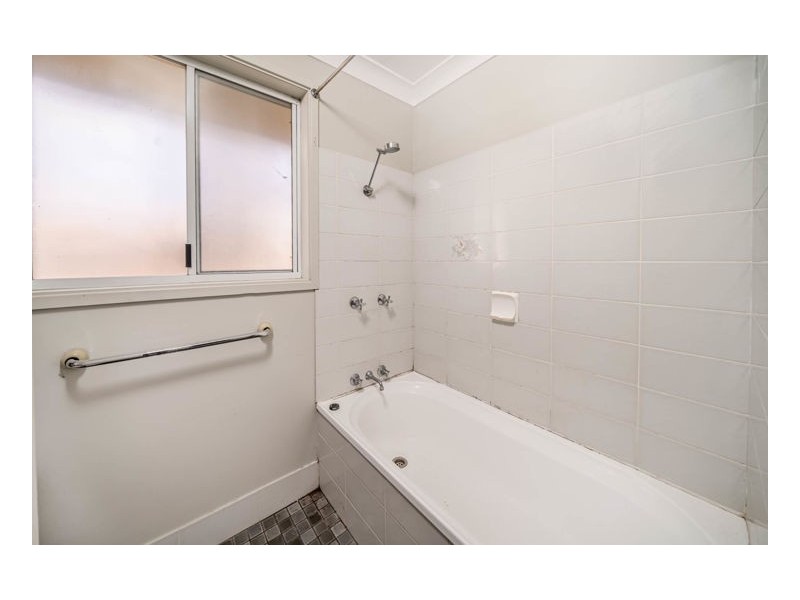 8 Centennial Close, Armidale NSW 2350