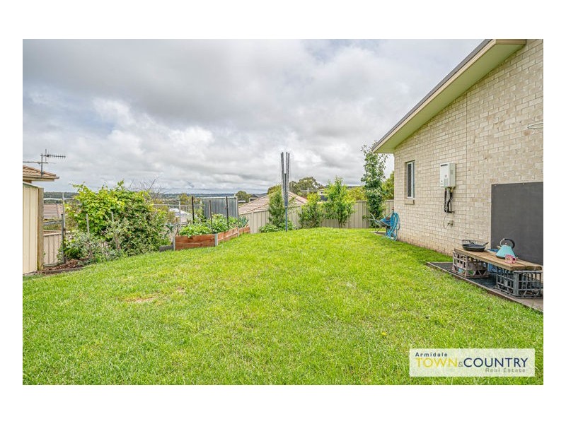 12 Grandview Crescent, Armidale NSW 2350