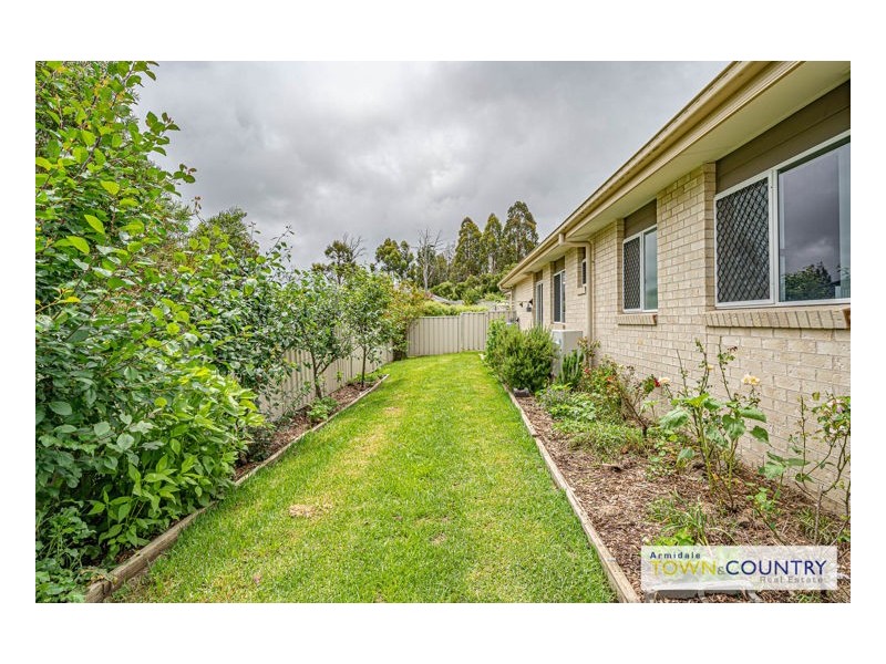 12 Grandview Crescent, Armidale NSW 2350