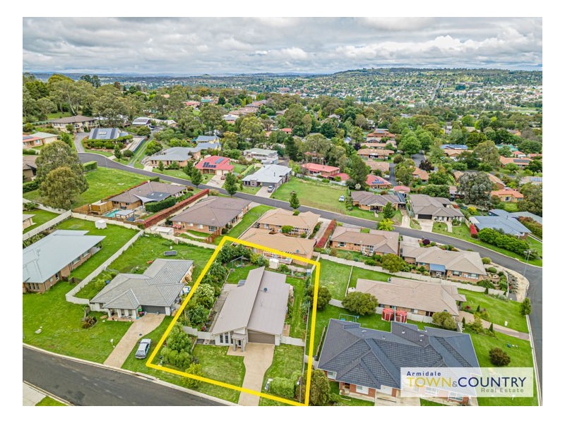 12 Grandview Crescent, Armidale NSW 2350