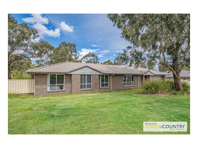 8 Somerville Close, Armidale NSW 2350